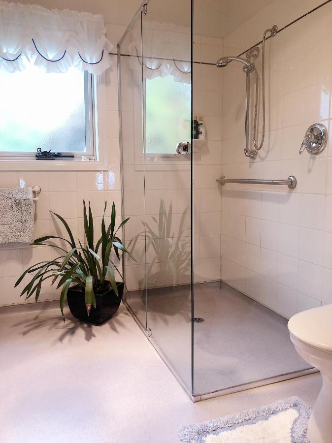 יאראגון Rosewood Park Guest Suite מראה חיצוני תמונה